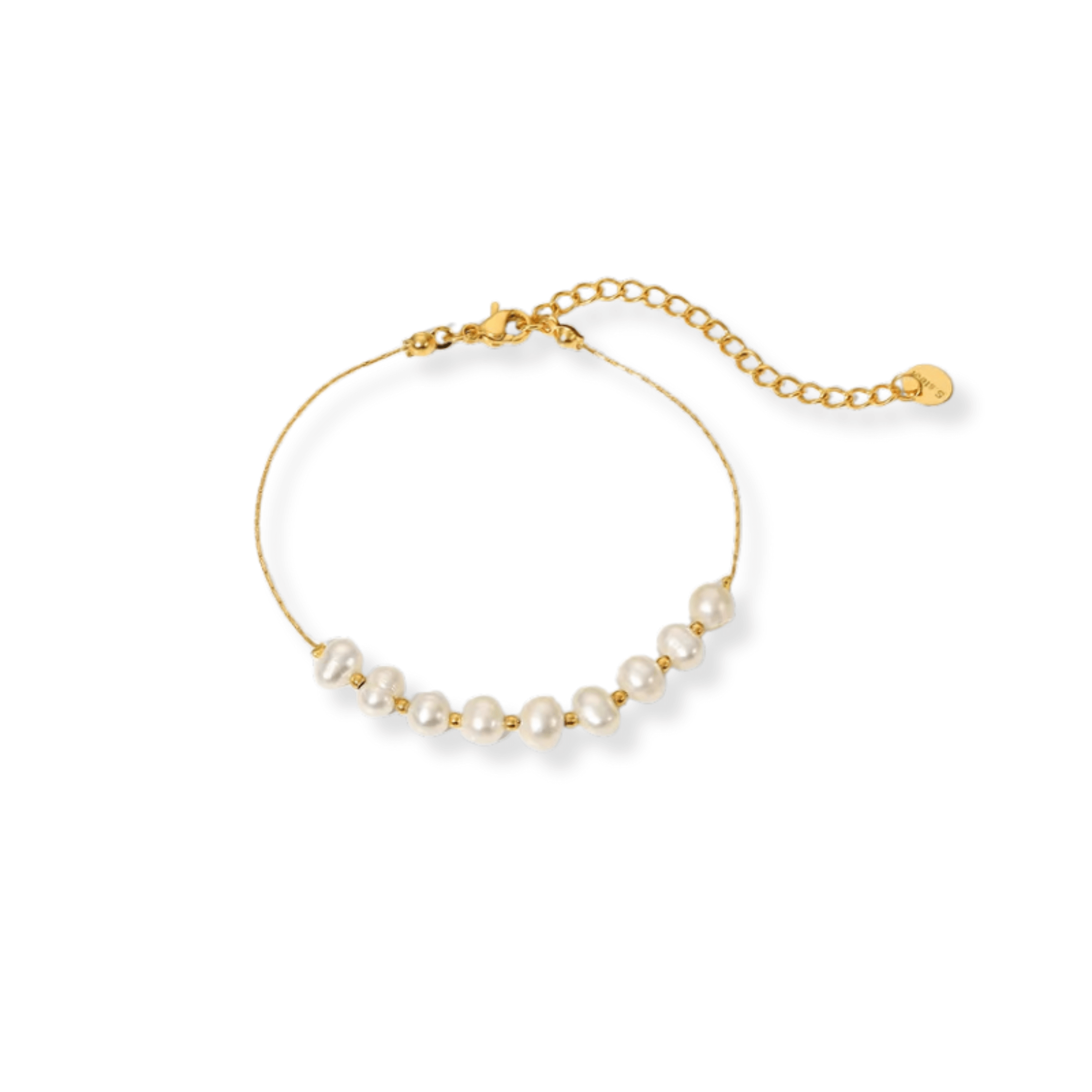 Pearl – Waterproof gouden armband op witte achtergrond – Meena Rotterdam