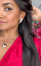 Sweetheart– Waterproof zilveren ketting op model – Meena Rotterdam