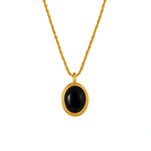 Gem – Waterproof gouden gouden ketting met hanger - stainless steel - meena rotterdam op witte achtergrond – Meena Rotterdam